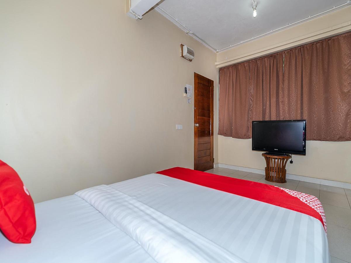 Oyo 89932 Dd Homestay Kota Kinabalu Eksteriør billede